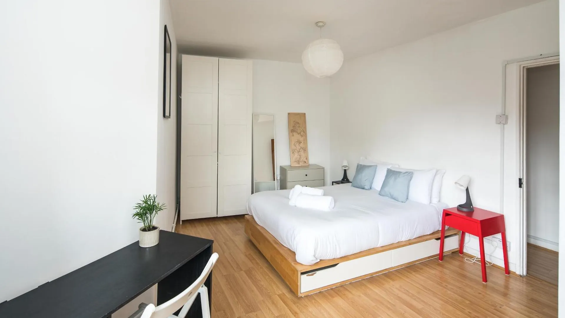 Apartment Stylish 2Bd Flat With Balcony Near Stepney Green London