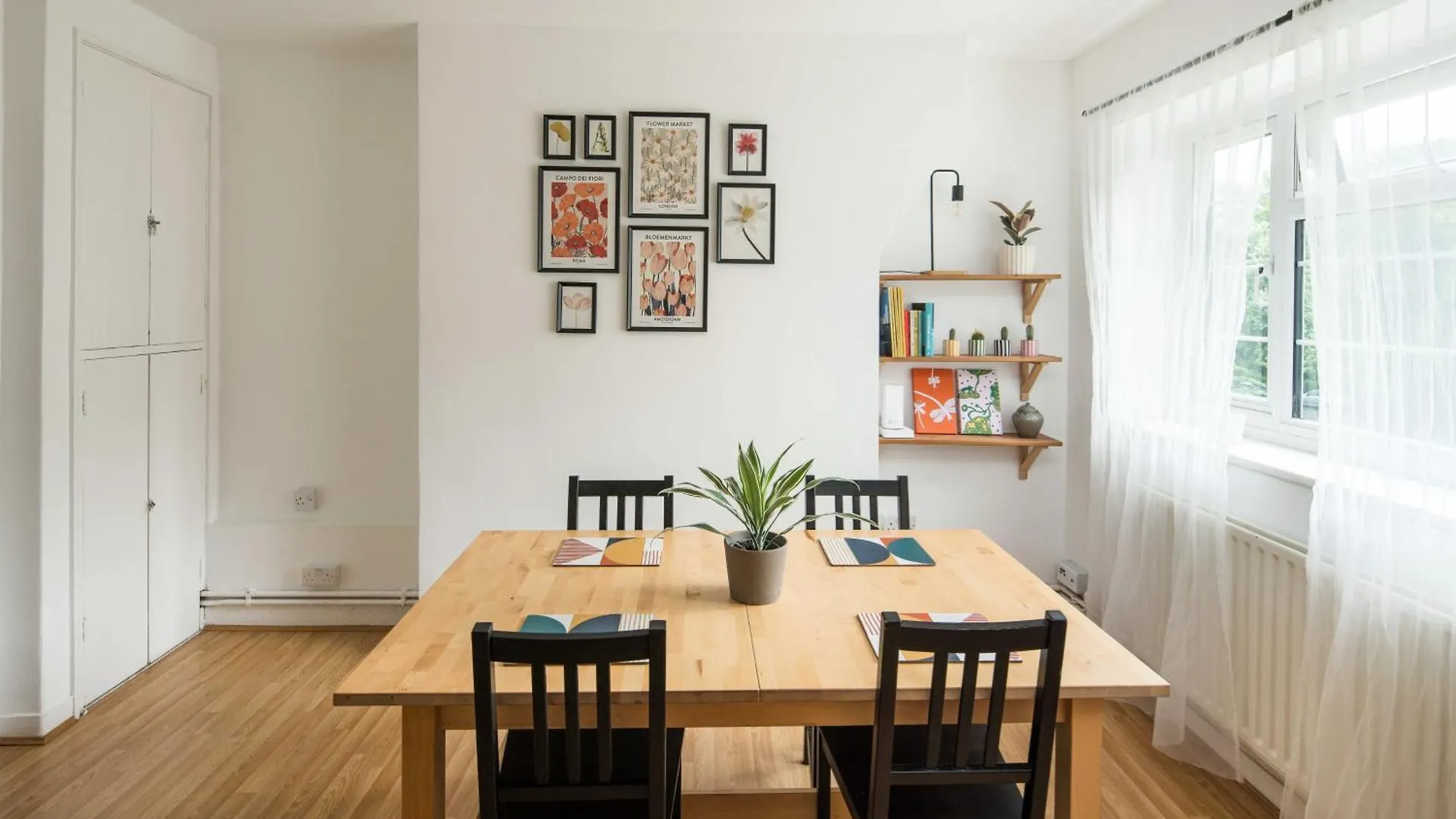 Stylish 2Bd Flat With Balcony Near Stepney Green London United Kingdom