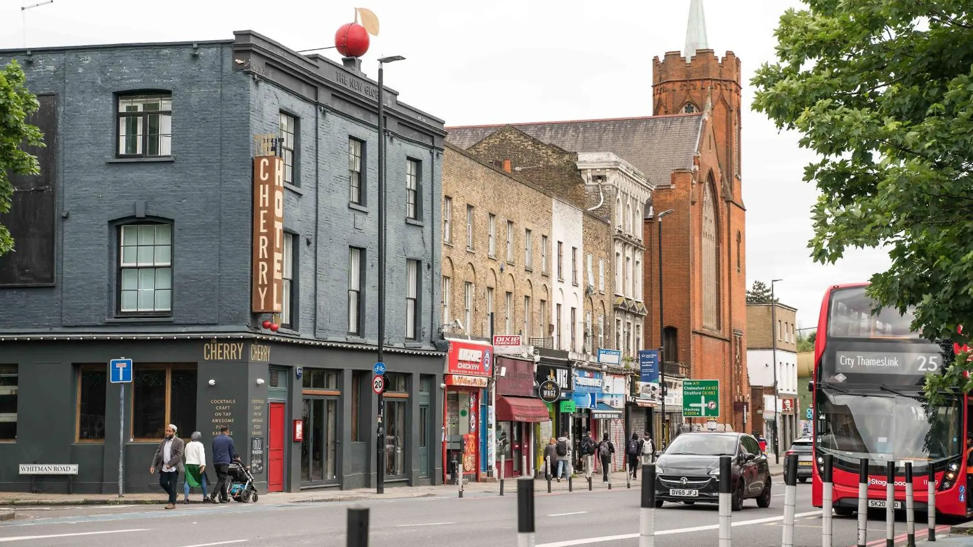 Stylish 2Bd Flat With Balcony Near Stepney Green London Apartment