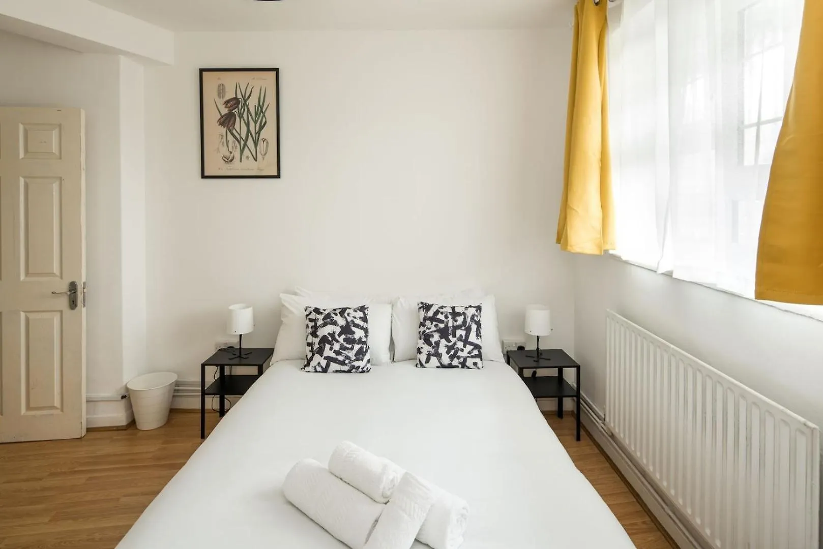 Stylish 2Bd Flat With Balcony Near Stepney Green London 0*,  United Kingdom